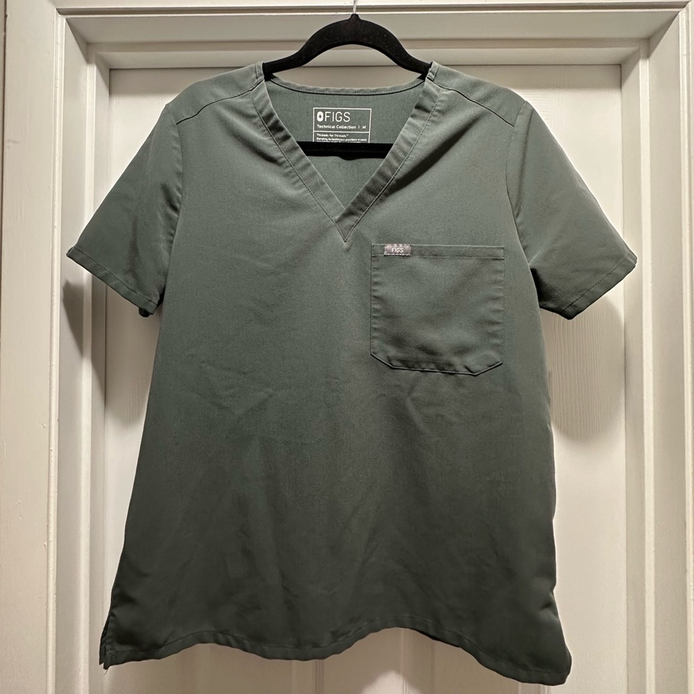 Figs Catarina scrub top